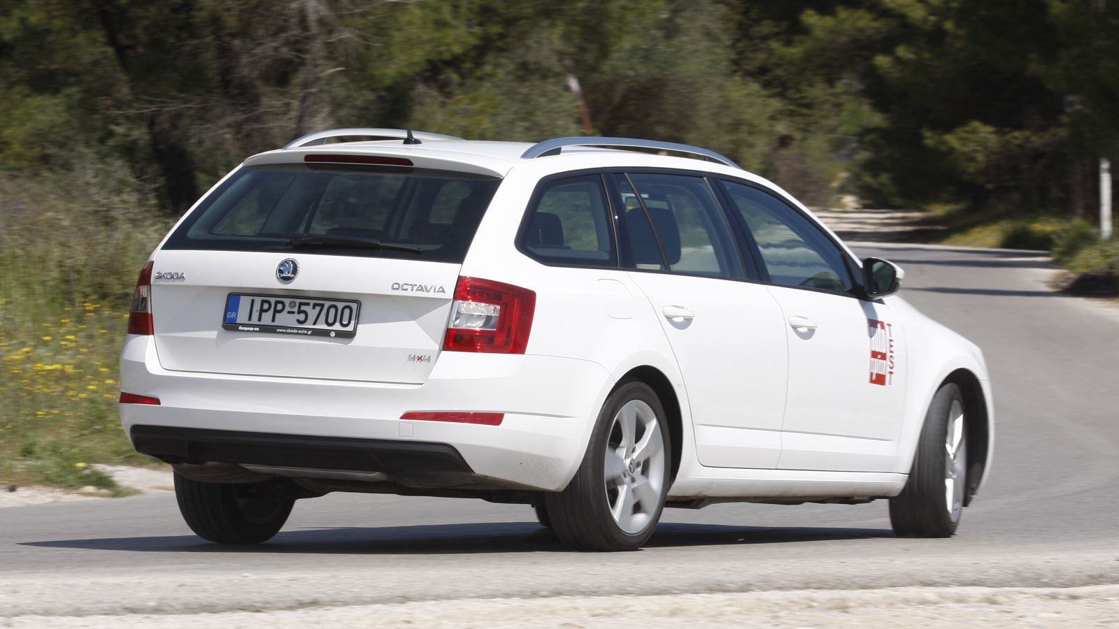 Η τετρακίνηση χαρίζει σίγουρο πάτημα στην Octavia Combi.